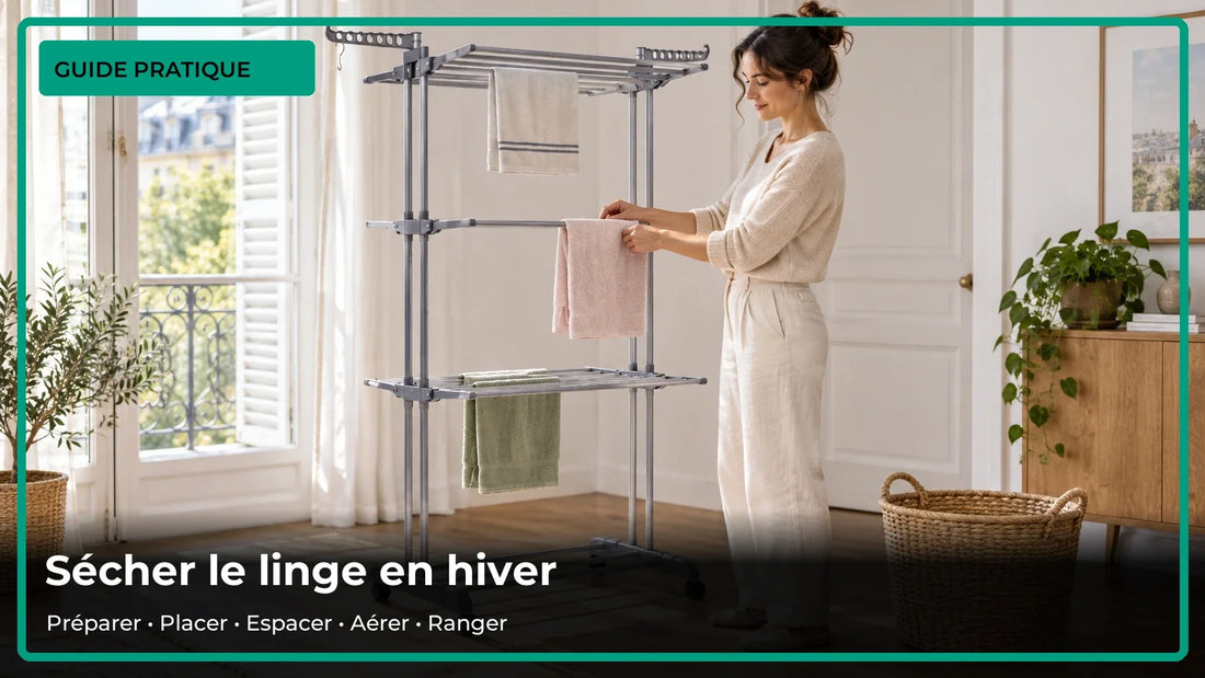 Étendoir quatre niveaux avec linge espacé dans un appartement lumineux.
