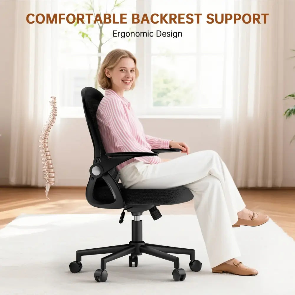 Chaise de bureau compacte noire – dossier maille et roulettes - Noir / France - Chaise de bureau compacte dossier maille