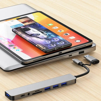 Hub USB et USB-C 8-en-2 avec lecteur de cartes et audio – détail produit 3