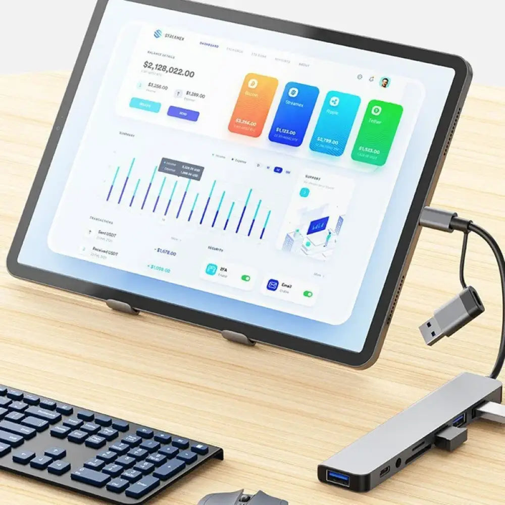 Hub USB et USB-C 8-en-2 avec lecteur de cartes et audio – détail produit 5