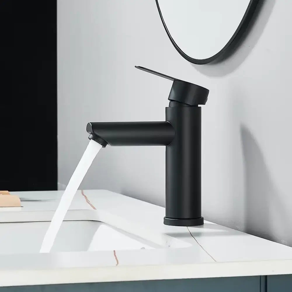 Mitigeur de lavabo chaud/froid – finition or brossé – détail produit 4