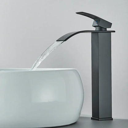 Robinet cascade lavabo — bas ou haut, 3 finitions